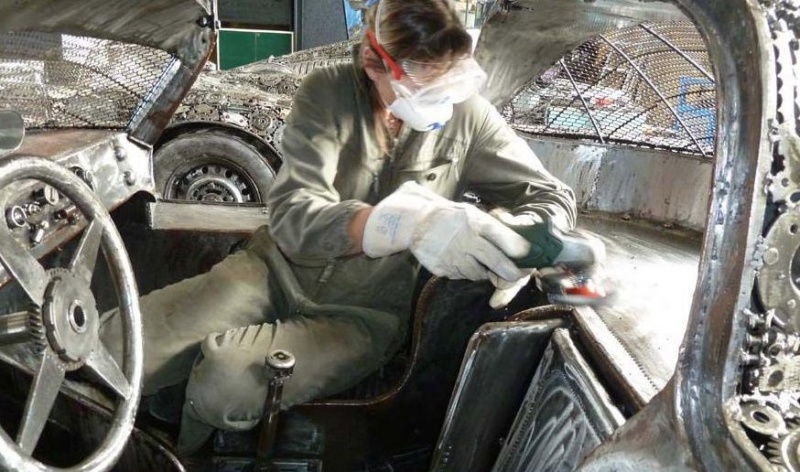 Авто-искусство_из_настоящего_лома