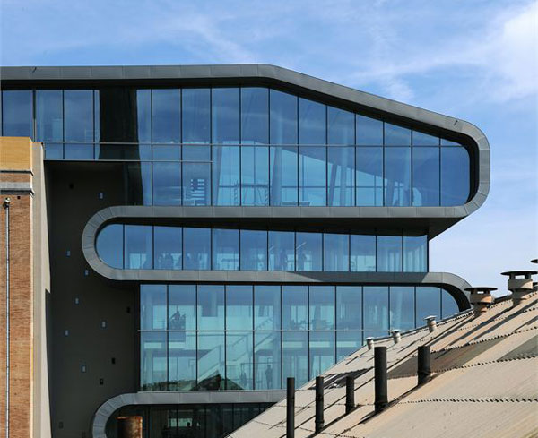 Больше ЛМК в России www.steelbuildings.ru Блог Ильи Грошева эксперт Steelbuildings.ru Больше ЛМК в России и Steelbuildings.com.ua Больше БМЗ в Украине по алюминиевым конструкциям В Бельгии построили дом из "цинковой полоски". 